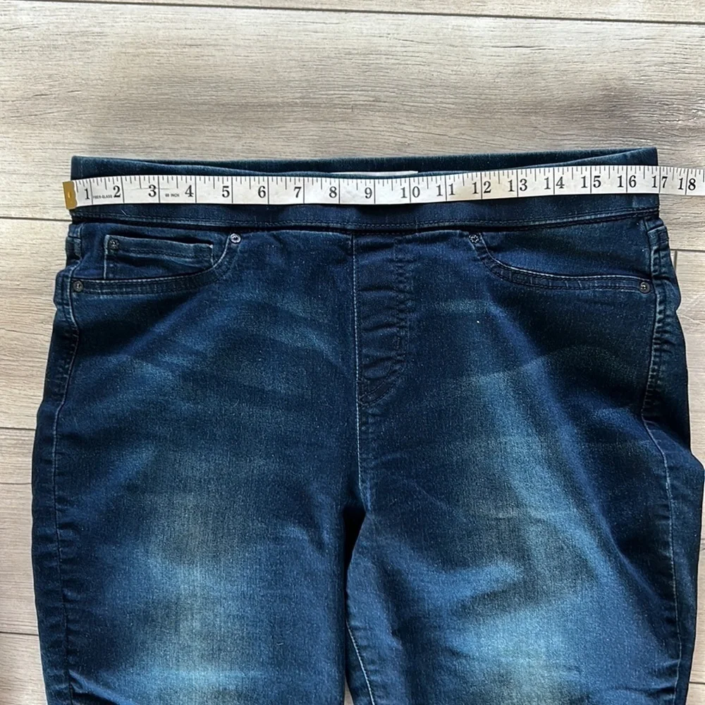 Levi’s size 32 pull on skinny jeans